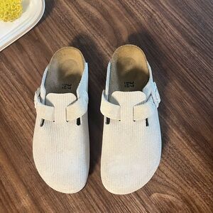 Women size 6 Beige Corduroy Birkenstocks Clogs